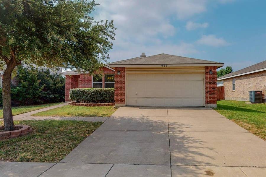 Property photo for 645 Granite Ridge Drive, Fort Worth, TX