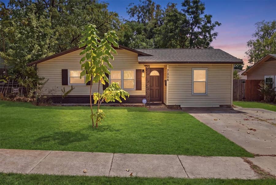 Property photo for 7208 Van Natta Lane, Fort Worth, TX