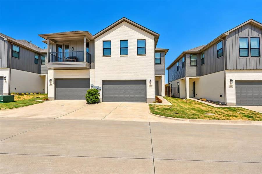 Property photo for 6308 Oakbend Circle, Fort Worth, TX