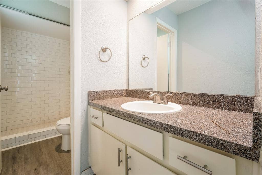3426 Hacienda Drive, Dallas, TX 75233