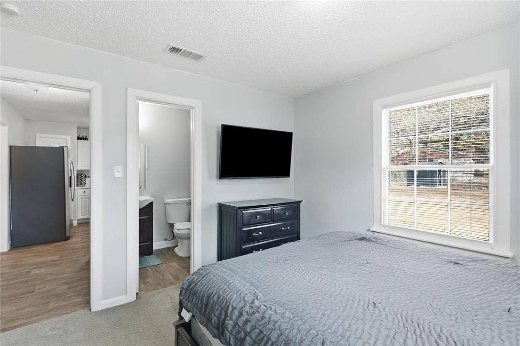5113 Cottey Street, Fort Worth, TX 76105 5113 Cottey Street, Fort Worth, TX 76105