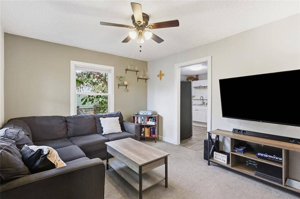 5113 Cottey Street, Fort Worth, TX 76105 5113 Cottey Street, Fort Worth, TX 76105
