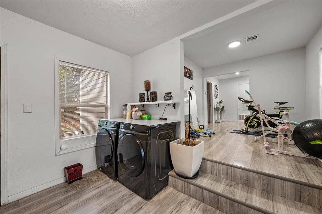 1401 Texas Avenue, Mart, TX 76664 1401 Texas Avenue, Mart, TX 76664