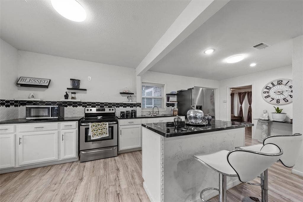 1401 Texas Avenue, Mart, TX 76664 1401 Texas Avenue, Mart, TX 76664