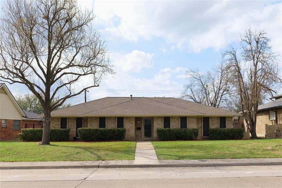 Property photo for 7137 Hunnicut Road, Dallas, TX