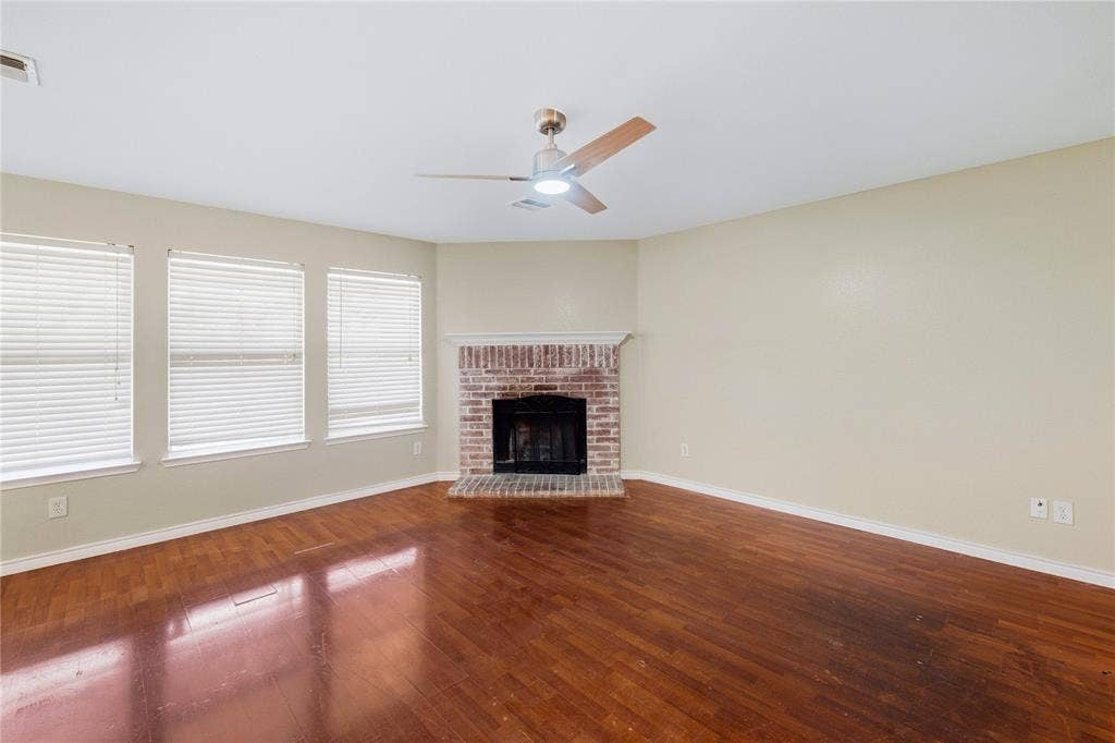 5666 Hunters Bend Lane, Dallas, TX 75249 5666 Hunters Bend Lane, Dallas, TX 75249