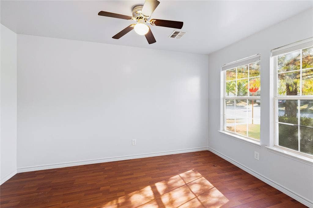 5666 Hunters Bend Lane, Dallas, TX 75249 5666 Hunters Bend Lane, Dallas, TX 75249