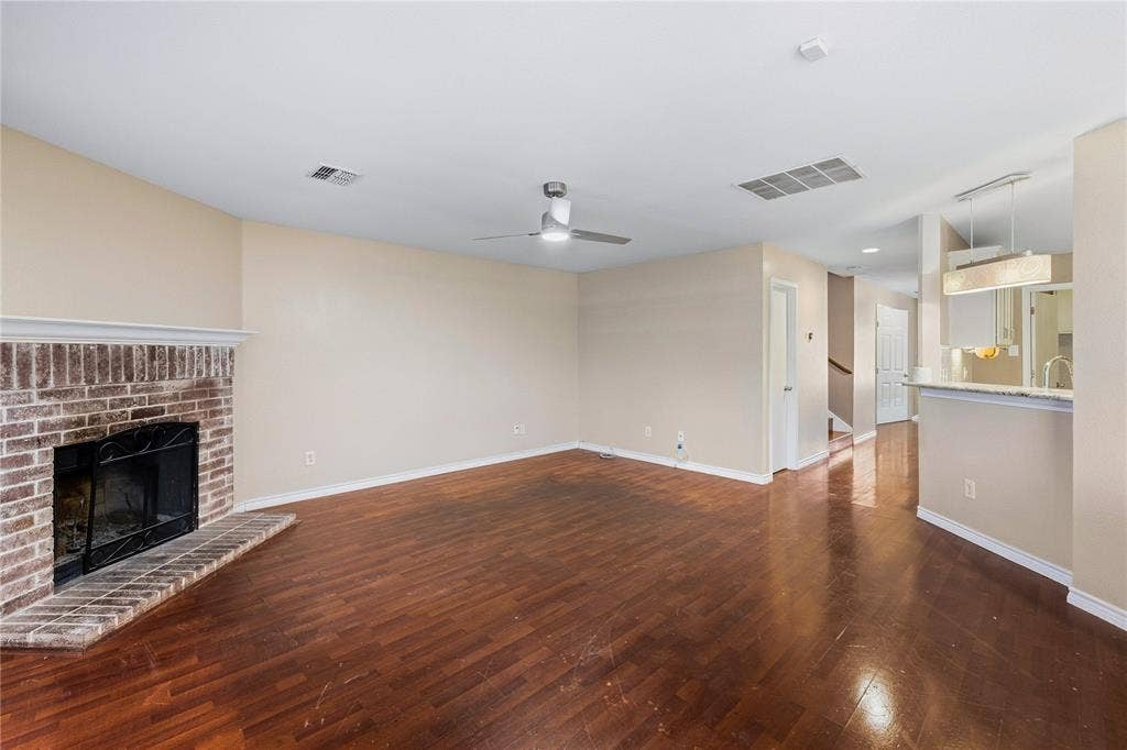 5666 Hunters Bend Lane, Dallas, TX 75249 5666 Hunters Bend Lane, Dallas, TX 75249