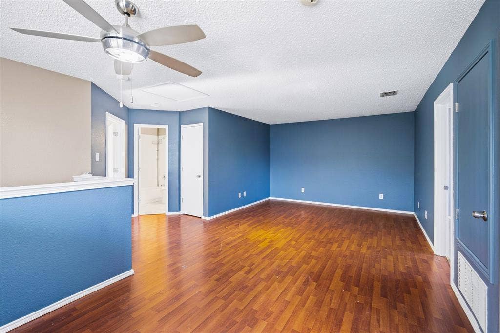 5666 Hunters Bend Lane, Dallas, TX 75249 5666 Hunters Bend Lane, Dallas, TX 75249