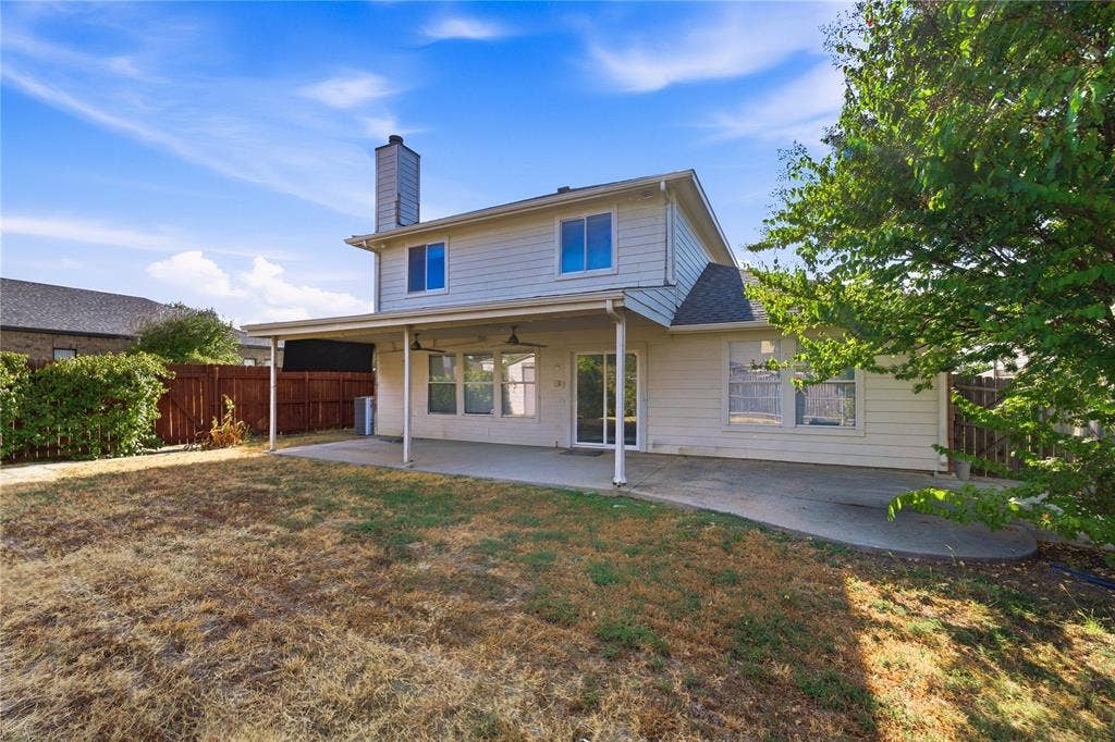 5666 Hunters Bend Lane, Dallas, TX 75249 5666 Hunters Bend Lane, Dallas, TX 75249
