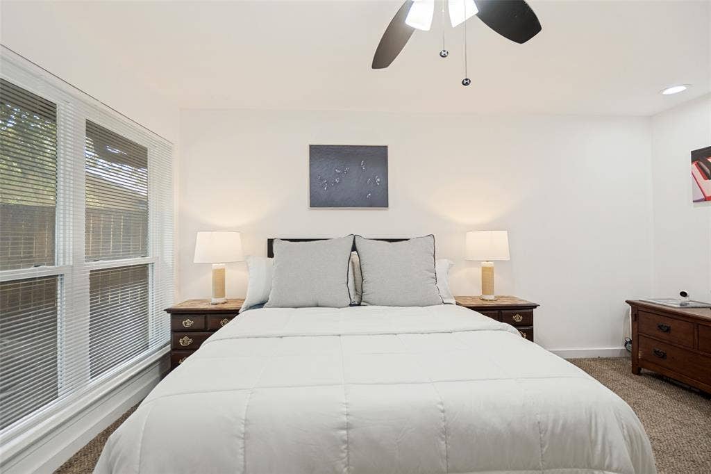 9038 Flicker Lane, Dallas, TX 75238 Window with blinds and trim