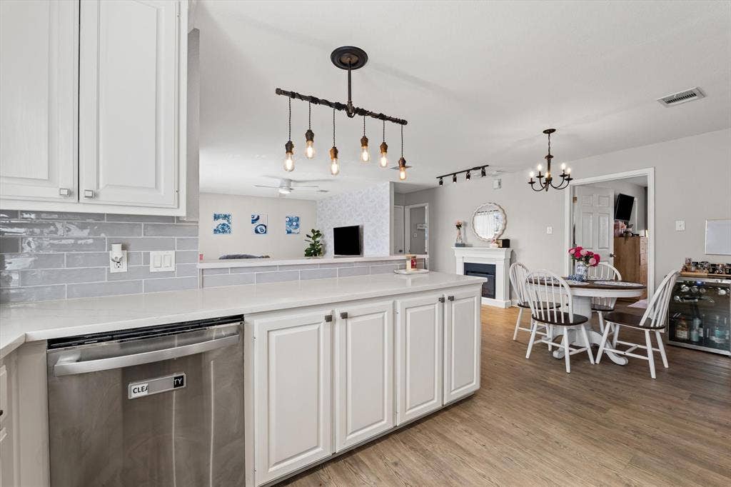 1301 Wood Avenue, #A & B, Waco, TX 76706 1301 Wood Avenue, #A & B, Waco, TX 76706