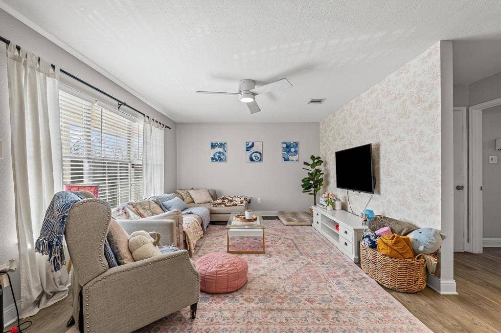 1301 Wood Avenue, #A & B, Waco, TX 76706 1301 Wood Avenue, #A & B, Waco, TX 76706