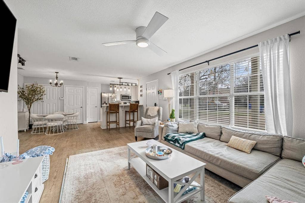 1301 Wood Avenue, #A & B, Waco, TX 76706 1301 Wood Avenue, #A & B, Waco, TX 76706