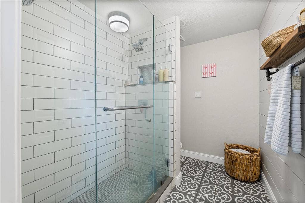 1301 Wood Avenue, #A & B, Waco, TX 76706 1301 Wood Avenue, #A & B, Waco, TX 76706