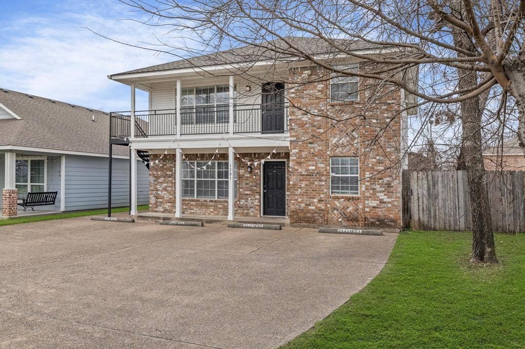 1301 Wood Avenue, #A & B, Waco, TX 76706 1301 Wood Avenue, #A & B, Waco, TX 76706