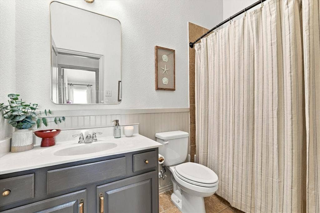 10880 Sedalia Drive, McKinney, TX 75072 10880 Sedalia Drive, McKinney, TX 75072
