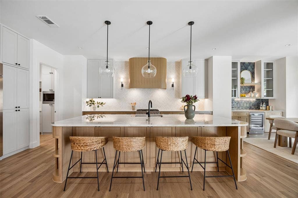 6140 Sudbury Drive, Dallas, TX 75214 6140 Sudbury Drive, Dallas, TX 75214