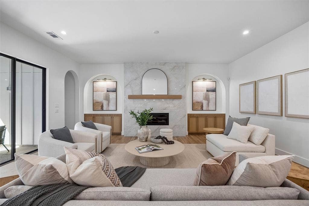6140 Sudbury Drive, Dallas, TX 75214 6140 Sudbury Drive, Dallas, TX 75214