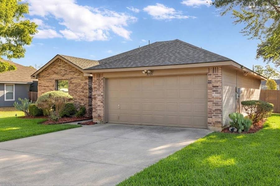 Property photo for 2721 Carten Street, Fort Worth, TX