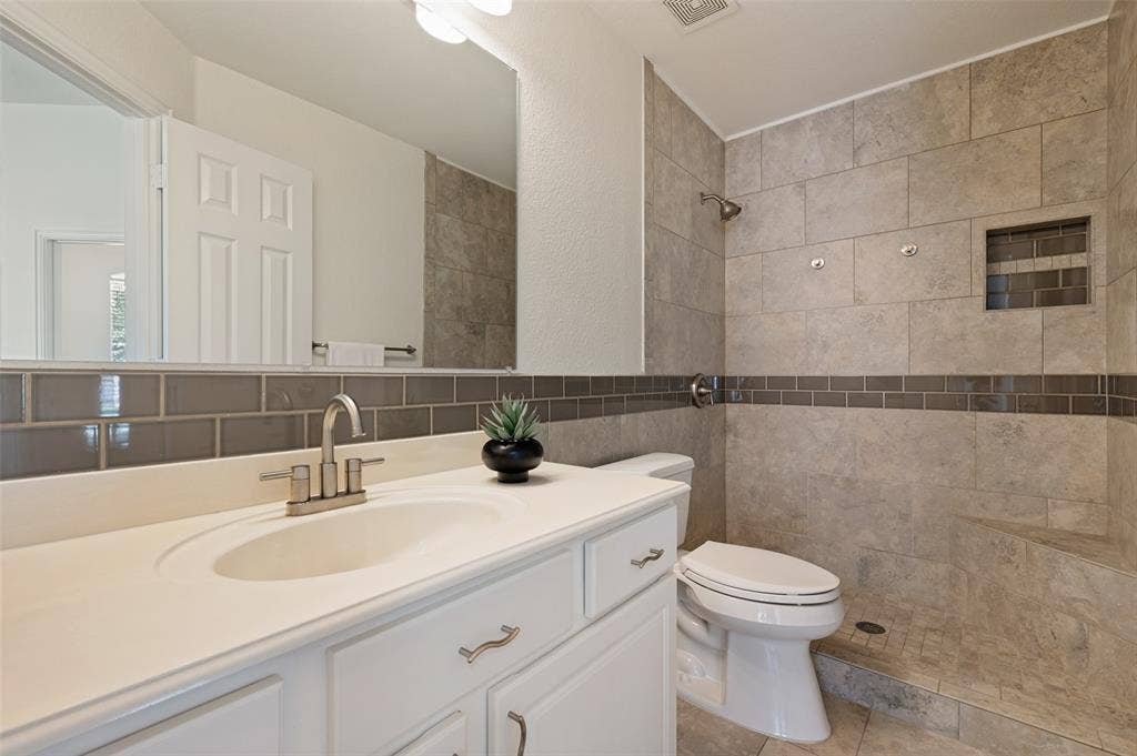 2512 Pheasant Run Drive, McKinney, TX 75072 2512 Pheasant Run Drive, McKinney, TX 75072