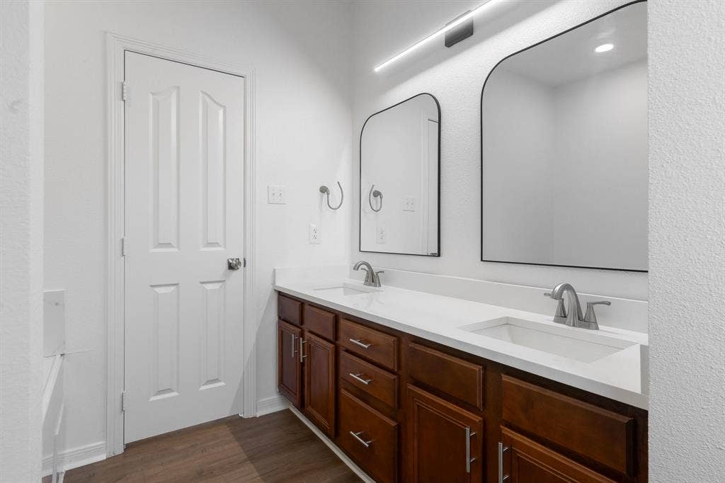 914 Hitchcock Circle, Duncanville, TX 75137 914 Hitchcock Circle, Duncanville, TX 75137