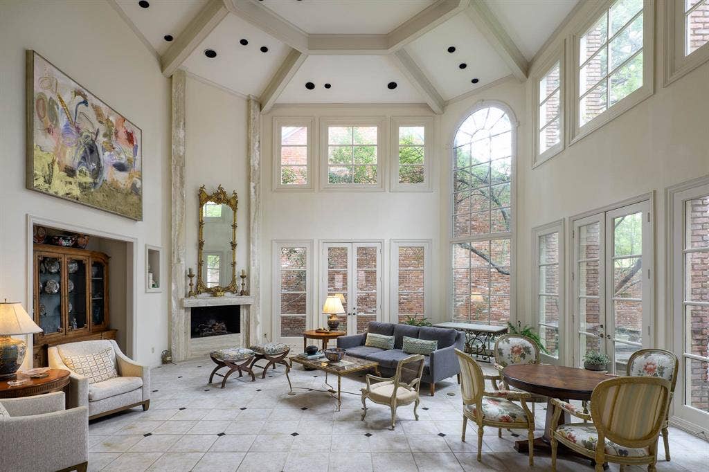 7724 Glen Albens Circle, Dallas, TX 75225