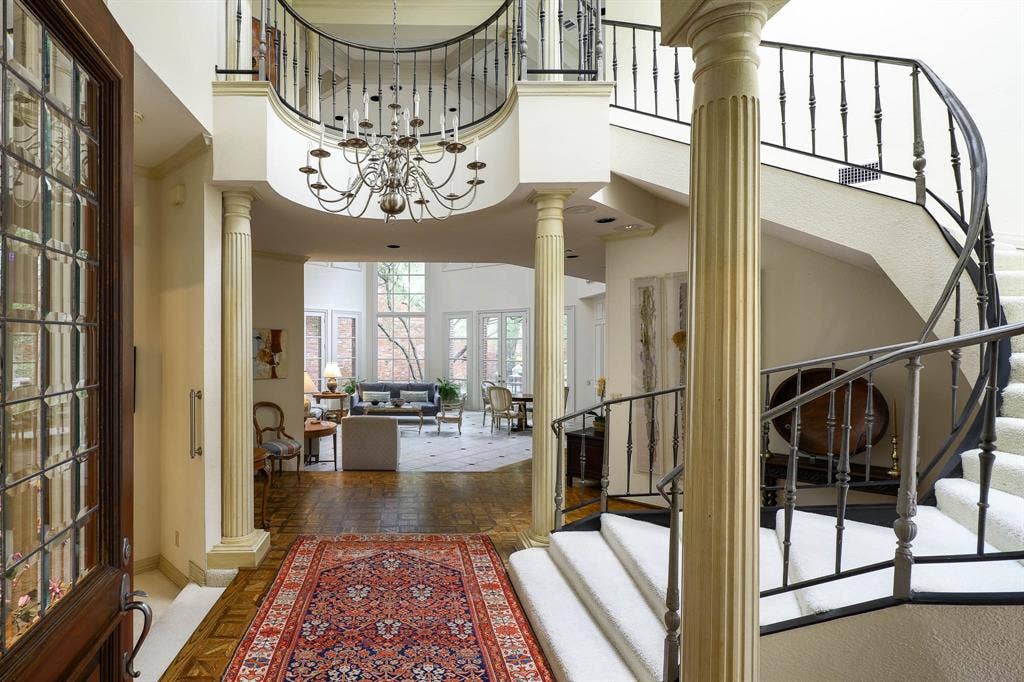 7724 Glen Albens Circle, Dallas, TX 75225