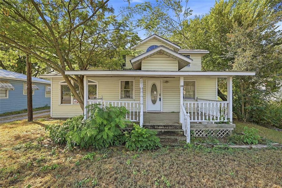 Property photo for 207 E Fm 120, Pottsboro, TX