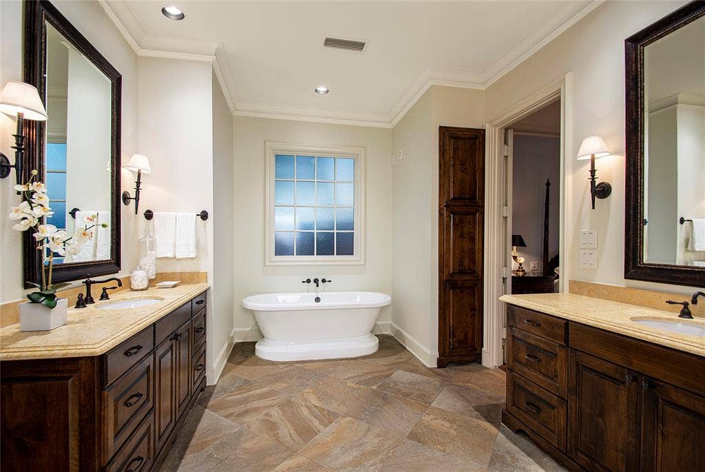 5709 Seville Court, Plano, TX 75093 5709 Seville Court, Plano, TX 75093