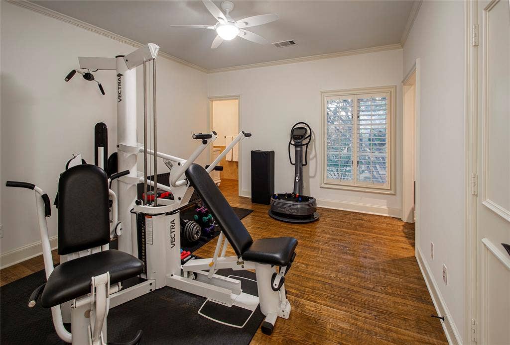5709 Seville Court, Plano, TX 75093 5709 Seville Court, Plano, TX 75093