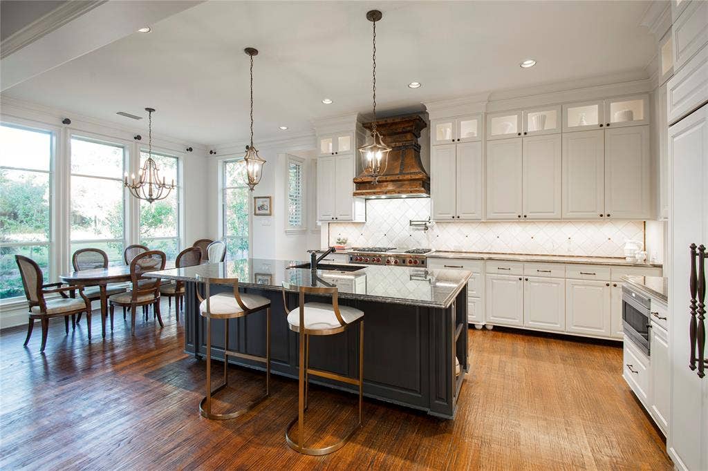 5709 Seville Court, Plano, TX 75093 5709 Seville Court, Plano, TX 75093