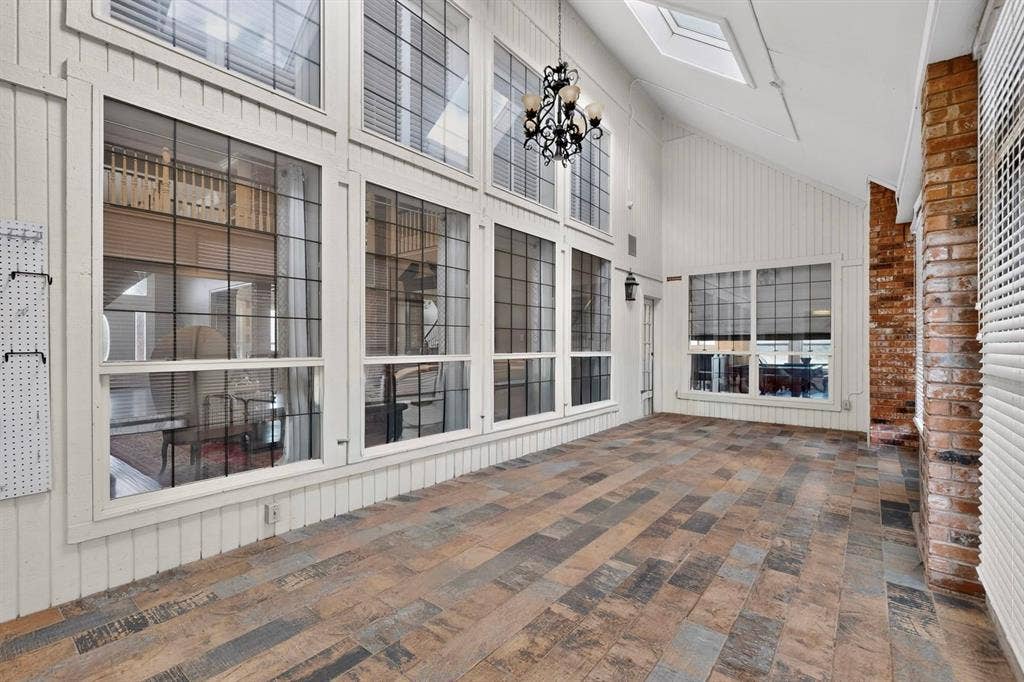 1132 Whispering Oaks Drive, DeSoto, TX 75115