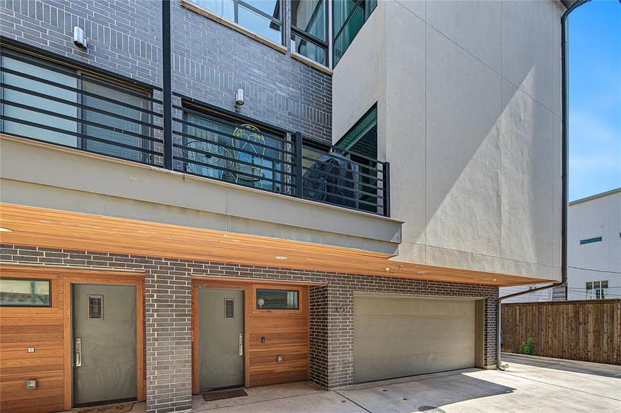 Property photo for 2310 N Fitzhugh Avenue, #40, Dallas, TX