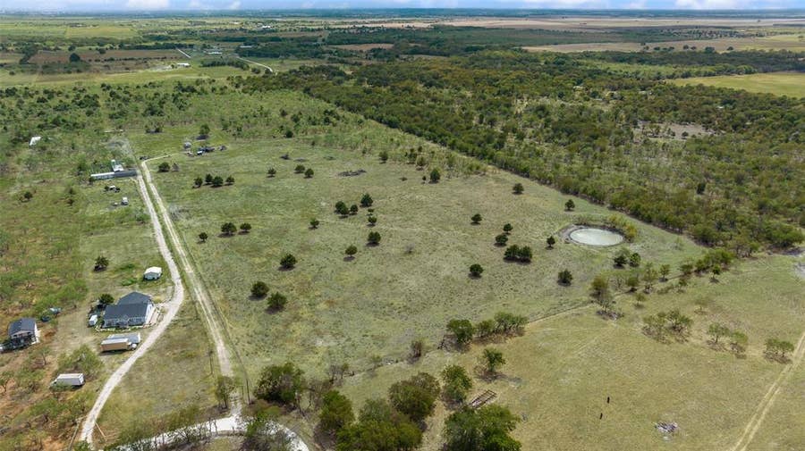 Property photo for 3189 NW County Road 1110, Corsicana, TX