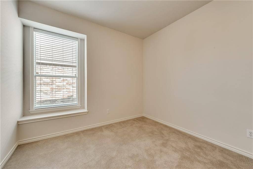 5601 Millers Creek Drive, Denton, TX 76226 5601 Millers Creek Drive, Denton, TX 76226