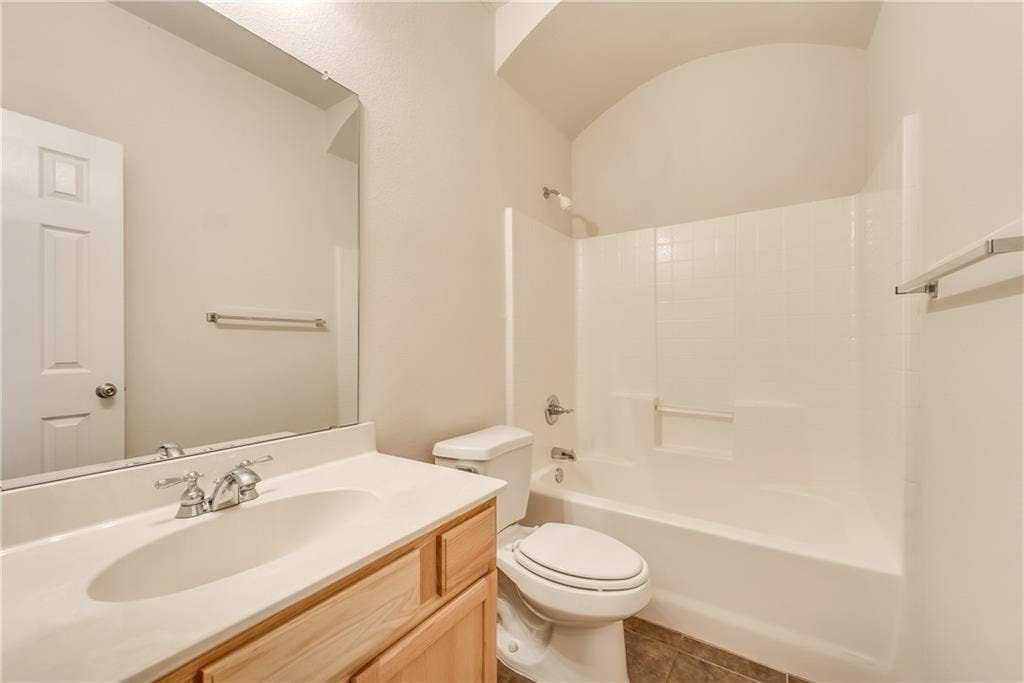 5601 Millers Creek Drive, Denton, TX 76226 5601 Millers Creek Drive, Denton, TX 76226
