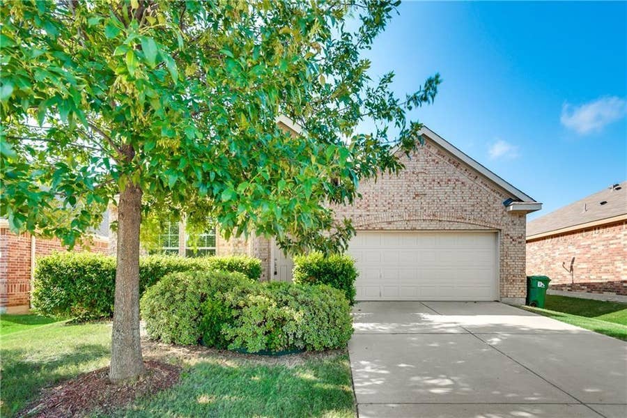 Property photo for 5601 Millers Creek Drive, Denton, TX