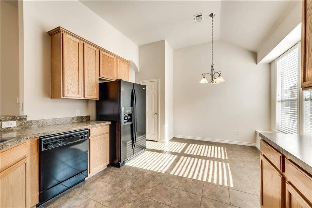 5601 Millers Creek Drive, Denton, TX 76226 5601 Millers Creek Drive, Denton, TX 76226