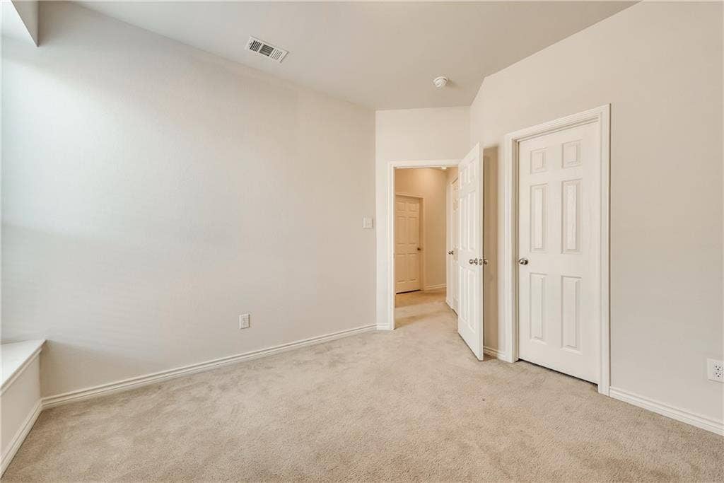 5601 Millers Creek Drive, Denton, TX 76226 5601 Millers Creek Drive, Denton, TX 76226