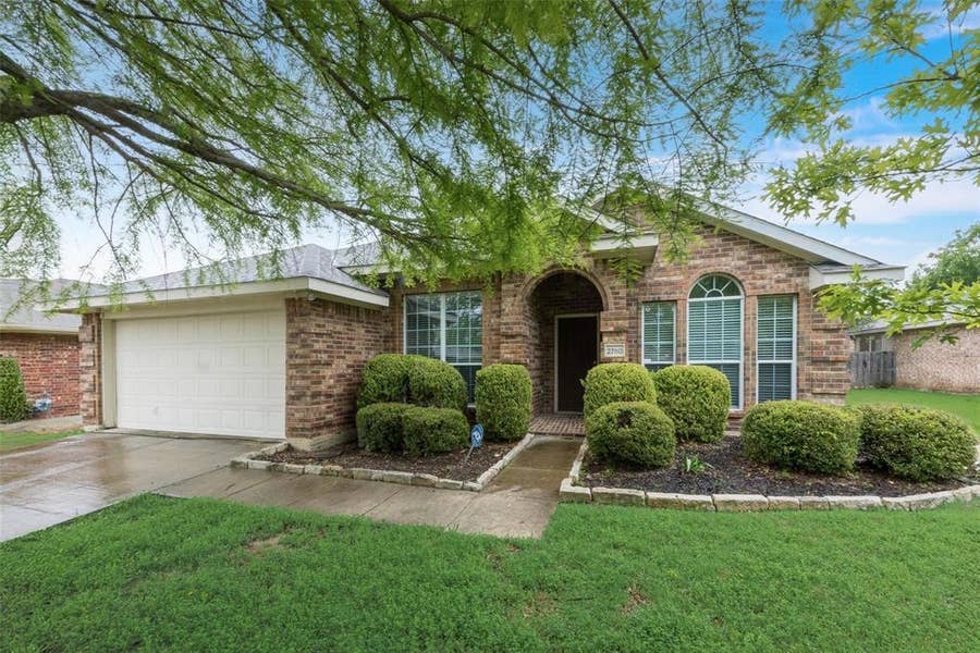 Property photo for 2760 Beacon Hill Drive, Rockwall, TX