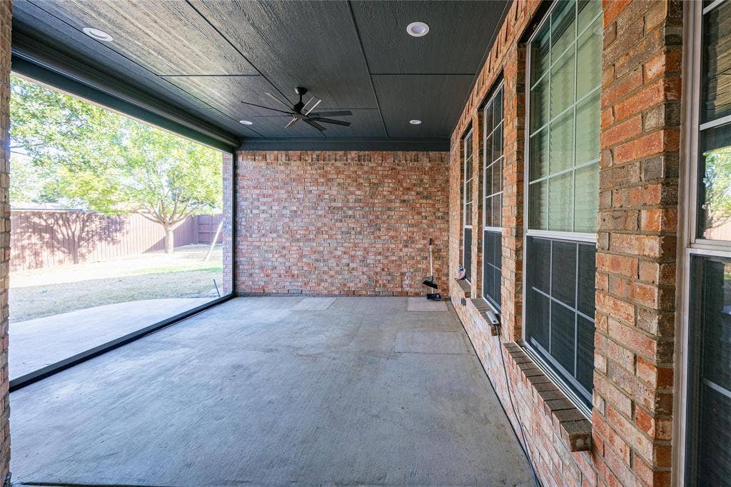 2800 Longtown Drive, Plano, TX 75093 2800 Longtown Drive, Plano, TX 75093