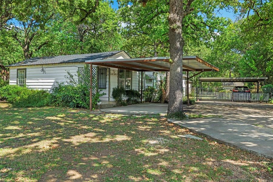 Property photo for 5325 trentman Street, Fort Worth, TX