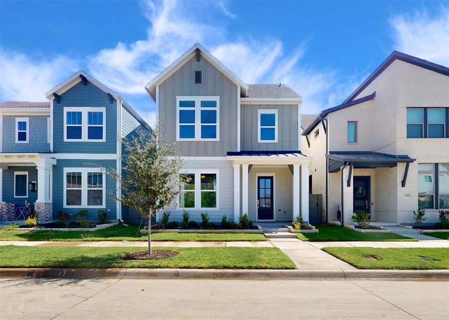 Property photo for 1618 Roundup Way, Argyle, TX