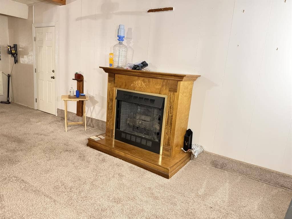 924 Monterey Drive, Denton, TX 76209 924 Monterey Drive, Denton, TX 76209