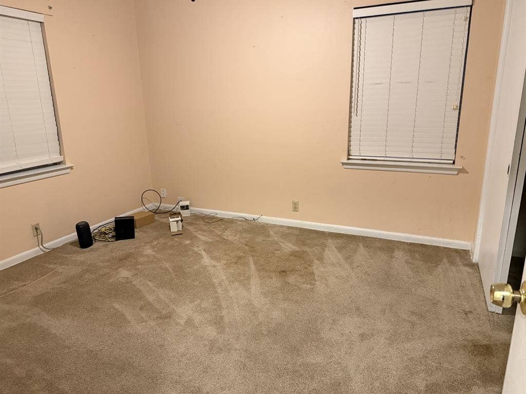 924 Monterey Drive, Denton, TX 76209 924 Monterey Drive, Denton, TX 76209