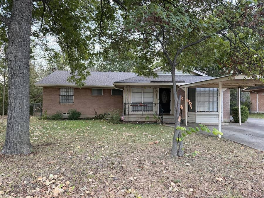 Property photo for 924 Monterey Drive, Denton, TX