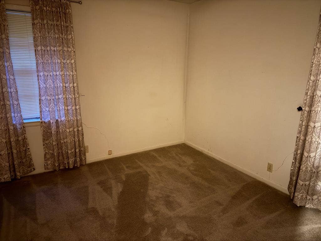 924 Monterey Drive, Denton, TX 76209 924 Monterey Drive, Denton, TX 76209
