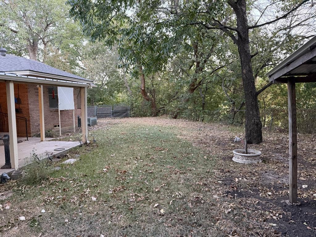 924 Monterey Drive, Denton, TX 76209 924 Monterey Drive, Denton, TX 76209