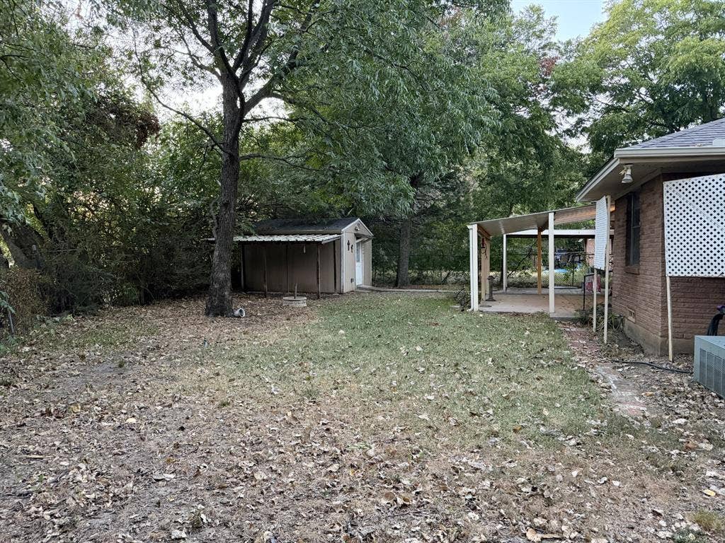 924 Monterey Drive, Denton, TX 76209 924 Monterey Drive, Denton, TX 76209